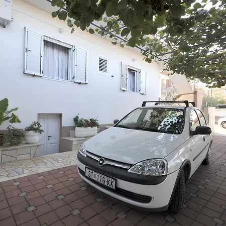 With A Parking Space Okrug Gornji, Ciovo - 11879 公寓 特罗吉尔