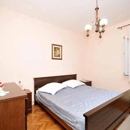 Appartement With A Parking Space Okrug Gornji, Ciovo - 11879 *